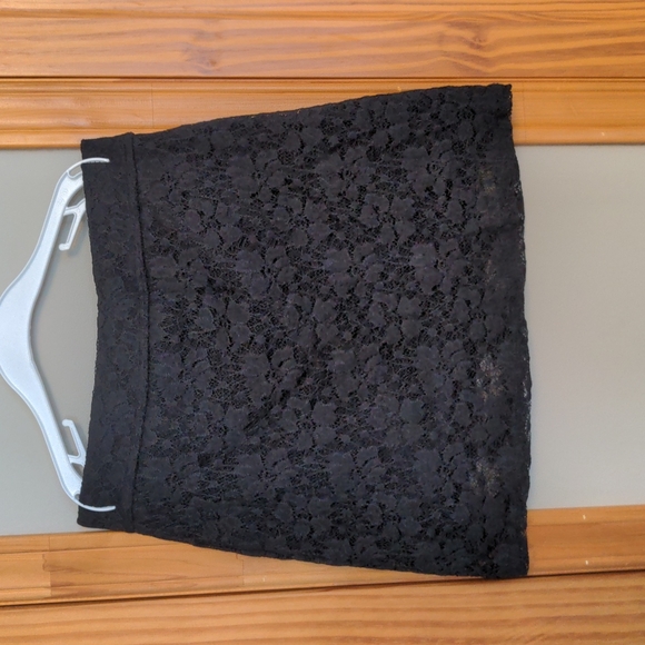 Forever 21 lace mini skirt - Picture 1 of 5